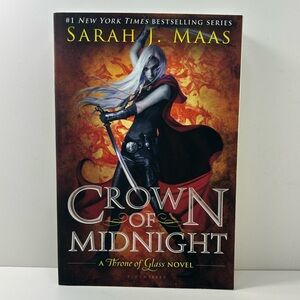 Crown of Midnight by Sarah J. Maas Throne of Glass